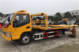 武汉哪里有拖车服务